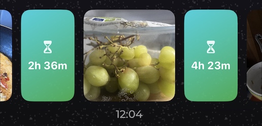 Hourglass tiles showing time between meals